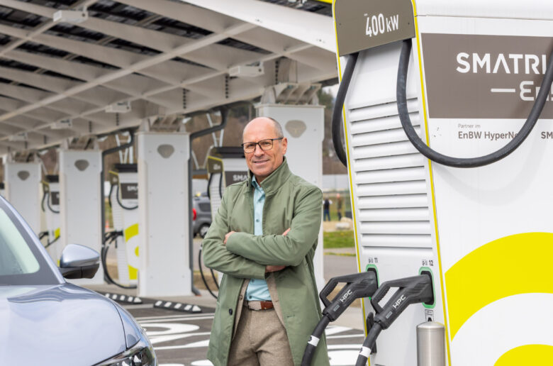 Schnellladestation von Smatrics EnBW mit Direct Payment-Funktion in Betrieb